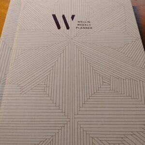 PLANNER_WELLIN Unique Weekly Planner Brand New 193 Pages Hard Cover Spiral Pages